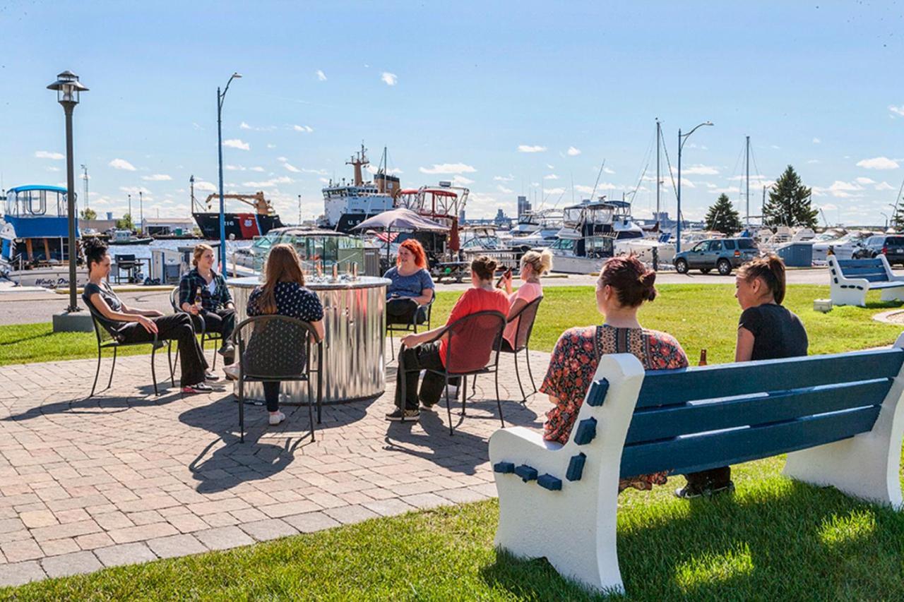 Park Point Marina Inn Duluth Exterior photo